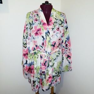 Lane Bryant Intimates & Sleepwear - New Lane Bryant Floral Satin Robe Lane Bryant Intimates & Sleepwear - New Lane Bryant Floral Satin Robe